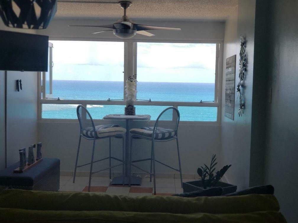Breezy Beachfront Property With View Of Paradise Luquillo Exteriör bild