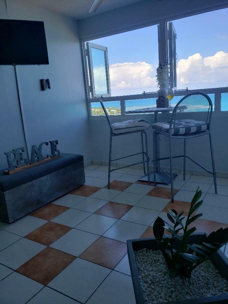 Breezy Beachfront Property With View Of Paradise Luquillo Exteriör bild
