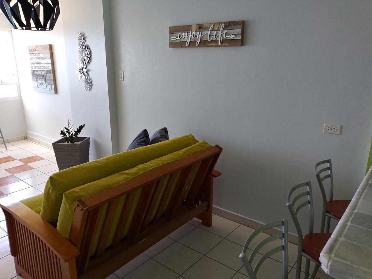Breezy Beachfront Property With View Of Paradise Luquillo Exteriör bild